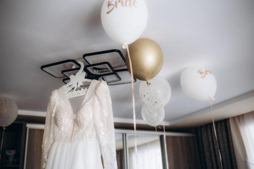 Bride wedding details - wedding dress